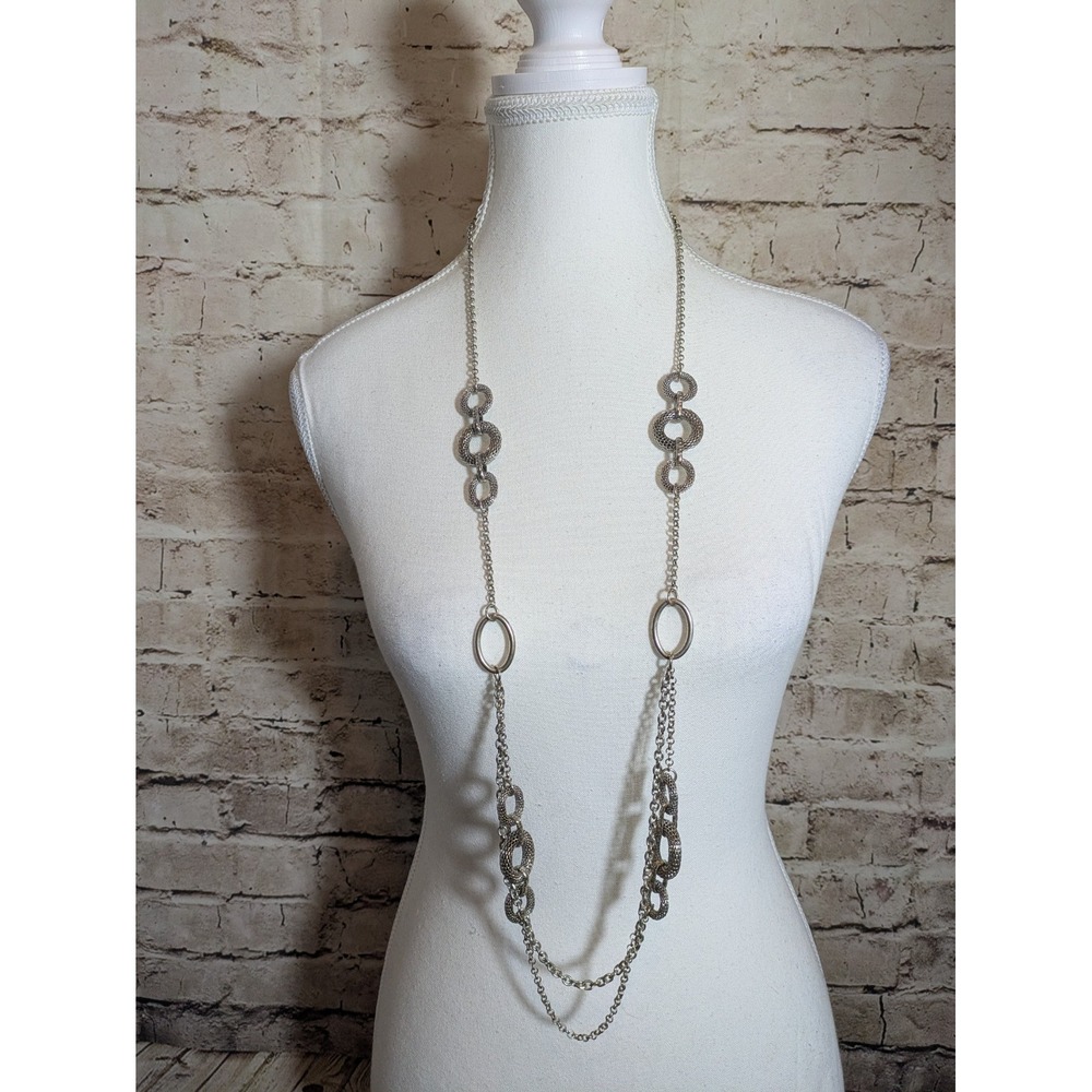 Premier Designs Long Silver Tone Necklace Oval Link Stations Mesh Circular
